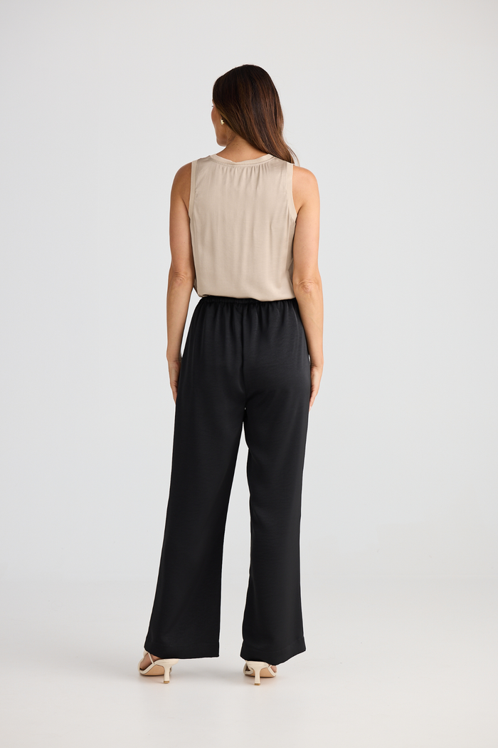 Dotique Brave + True BT25390 Boulevard Pant in black with relaxed straight-leg fit