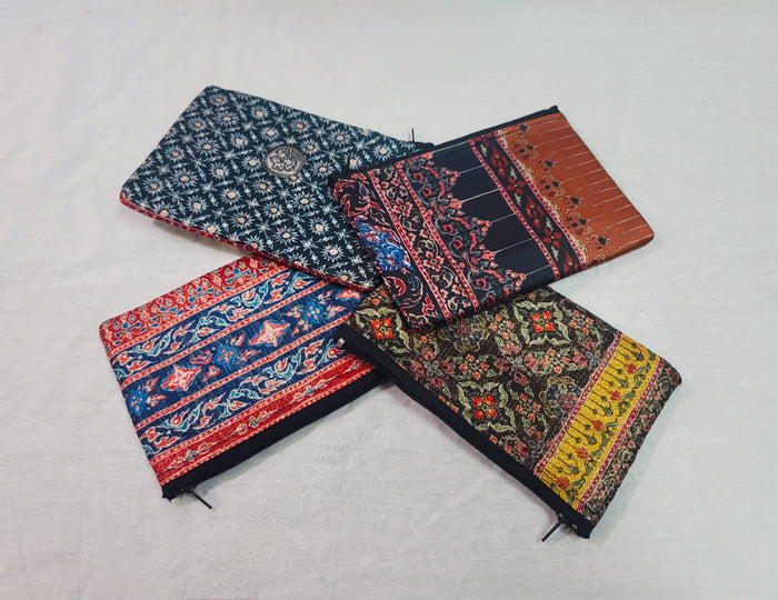 Petite Thai Pouch