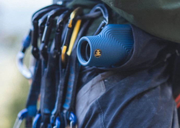 No-Matter-What Lifetime Warranty Designed for Max Grip And Protection IPx4 Water Resistant Wide Field of View (384ft @ 1000yds) Fully Multi Coated Lens + BaK4 Roof Prism Rugged Impact Absorbing Housing + Scratch Resistant Lenses Twist Up Eyecup, compatible with glasses Binoculars