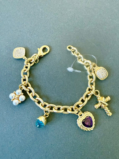 Amoura Twisted Heart Bracelet