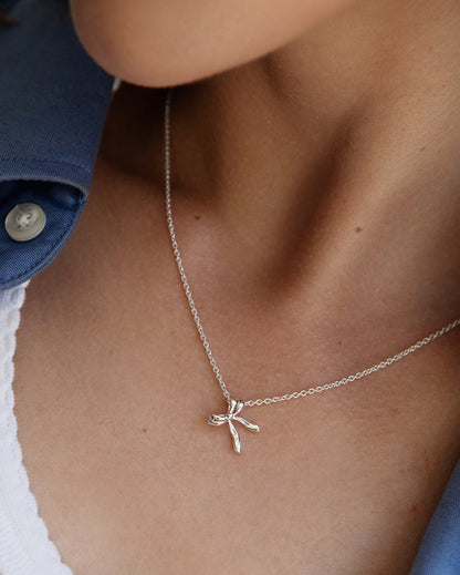Bow Necklace