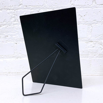 Easel w/ Kickstand & Polka Dots