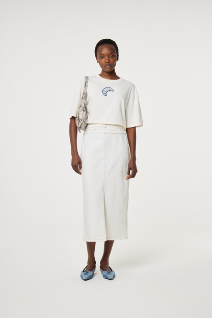 Fabienne Chapot Benja T-Shirt in Cosy White. 100% organic cotton with a relaxed loose fit — breathable everyday essential at Dotique.