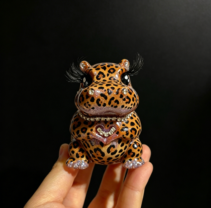 Handmade Heart Gesture Hippo Resin Ornament Mold