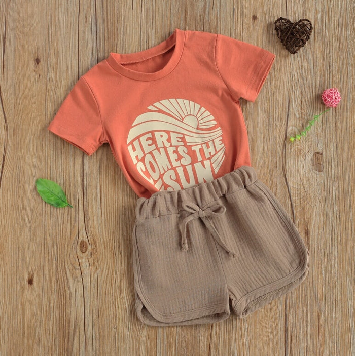 HERE COMES THE SUN Coral Summer Outfit