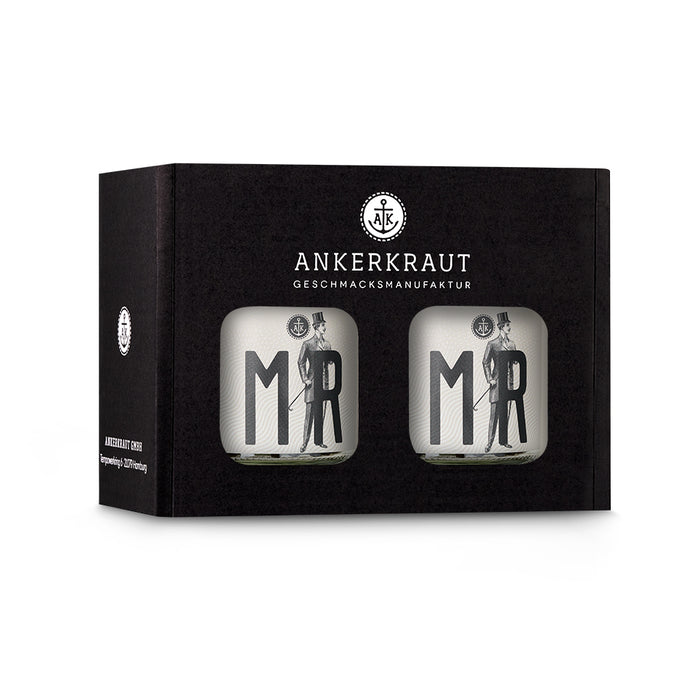 Geschenkbox zur Hochzeit mit zwei Mr. Korkengläsern im schwarzen Ankerkrautkarton.