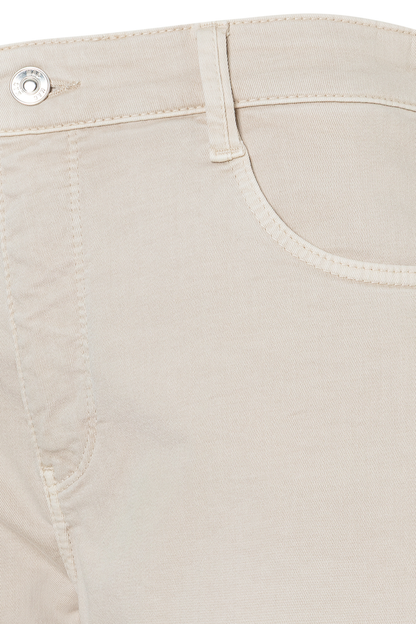 Close-up of ivory fabric and pocket detail of MAC Jeans 3107-00-0423L DANNI 2.3 Barrel Jeans Ivory by Mac Jeans, shop at Dotique.