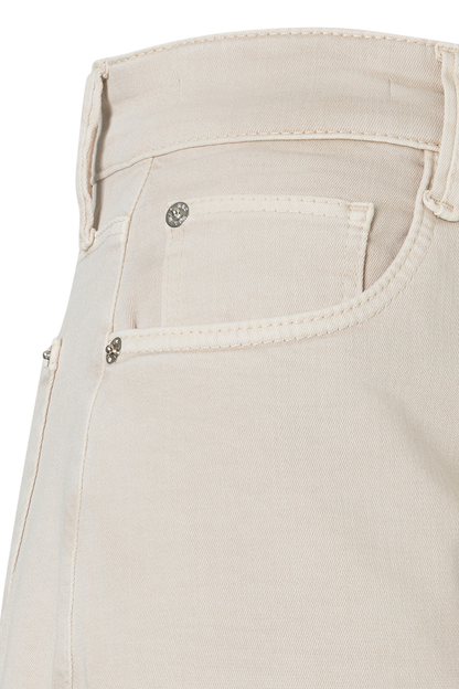 Close-up of ivory denim fabric and pocket details of MAC Jeans 3107-00-0423L DANNI 2.3 Barrel Jeans Ivory by Mac Jeans, shop Mac Jeans at Dotique.
