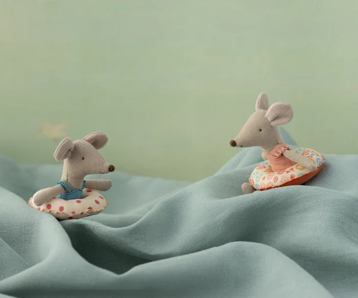 Maileg Beach Mouse with Float, Little Sister, Flower