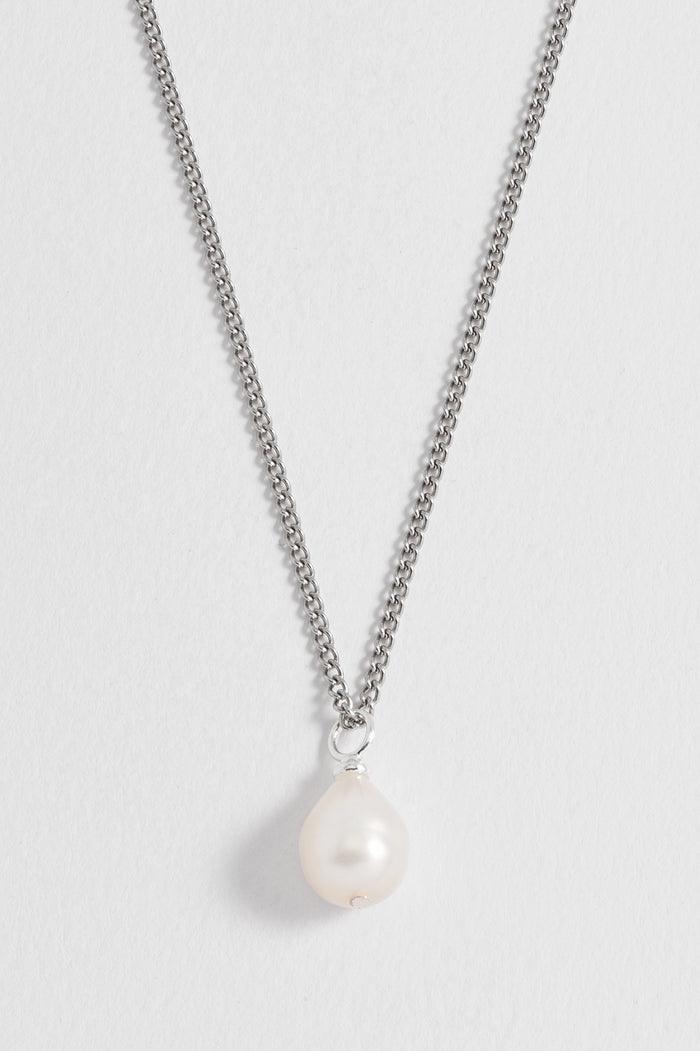 Men's Fine Curb Chain and Pearl Necklace