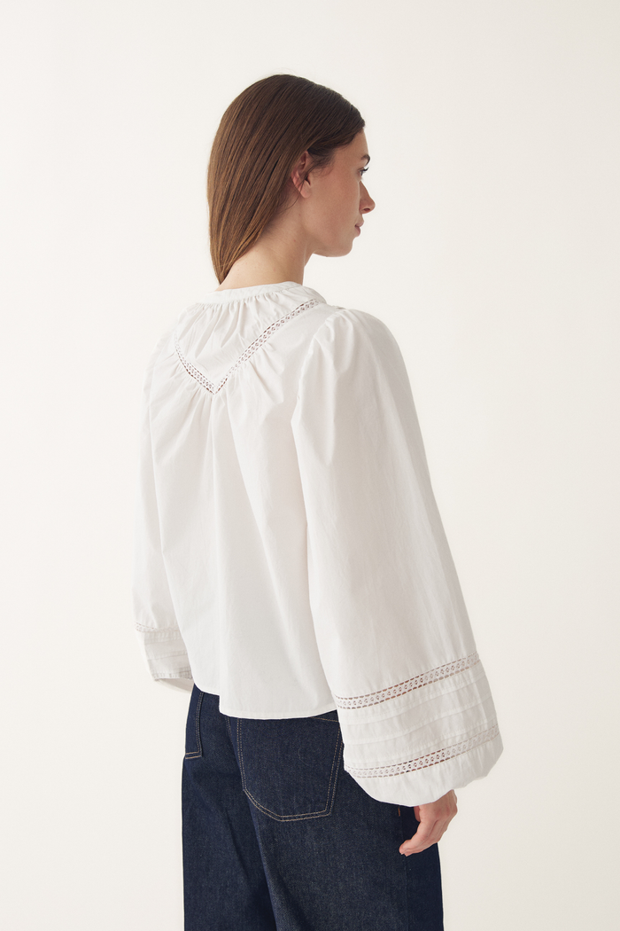Noella 15050001 N-Marceline Blouse White cotton tie front blouse with balloon sleeves at Dotique