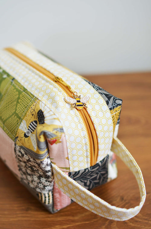 Patchwork Pouch - Bee Garden