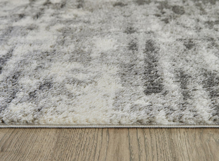 Signature Design Medium Rug 5.25 FT by 7.25 FT