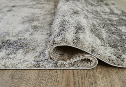 Signature Design Medium Rug 5.25 FT by 7.25 FT