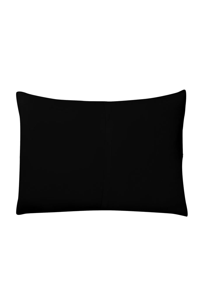 Envelope Closure on Kyte Baby Standard Pillowcase in Midnight black